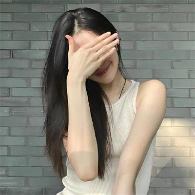 偷偷接吻
